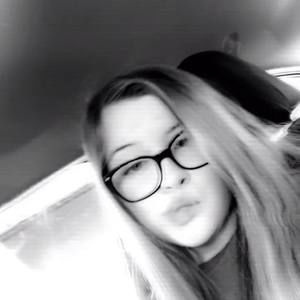 Meet your Posher, Abigail